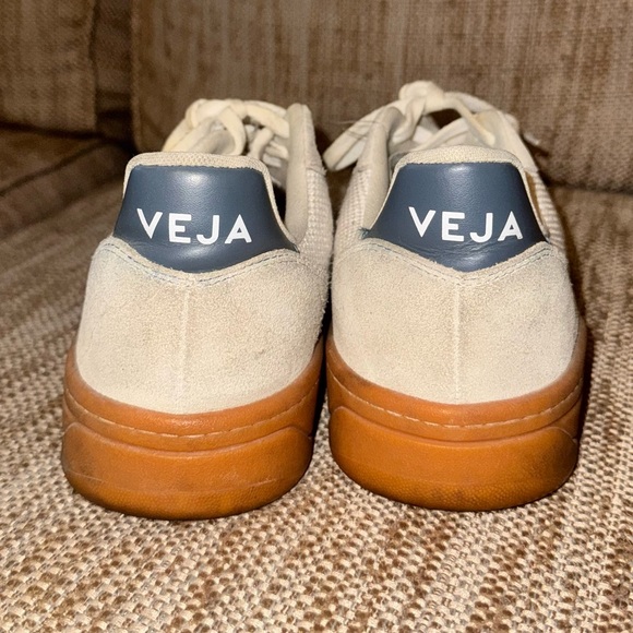 Men’s Veja V-10 Sneaker Size 11.5 - Picture 5 of 7